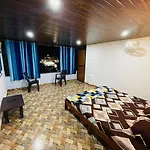 Blue Waves Guest House